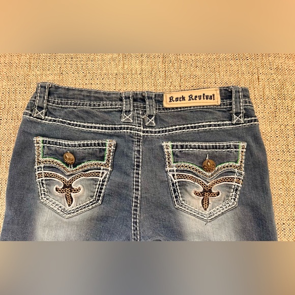 Rock Revival Jeans
Embroidered Skinny Jeans 
Light Blue Distressed 
Sz 29 - Picture 4 of 7